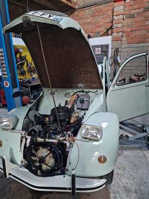 Restauration complète voiture ancienne et youngtimer — Mécaretro 45, Huêtre